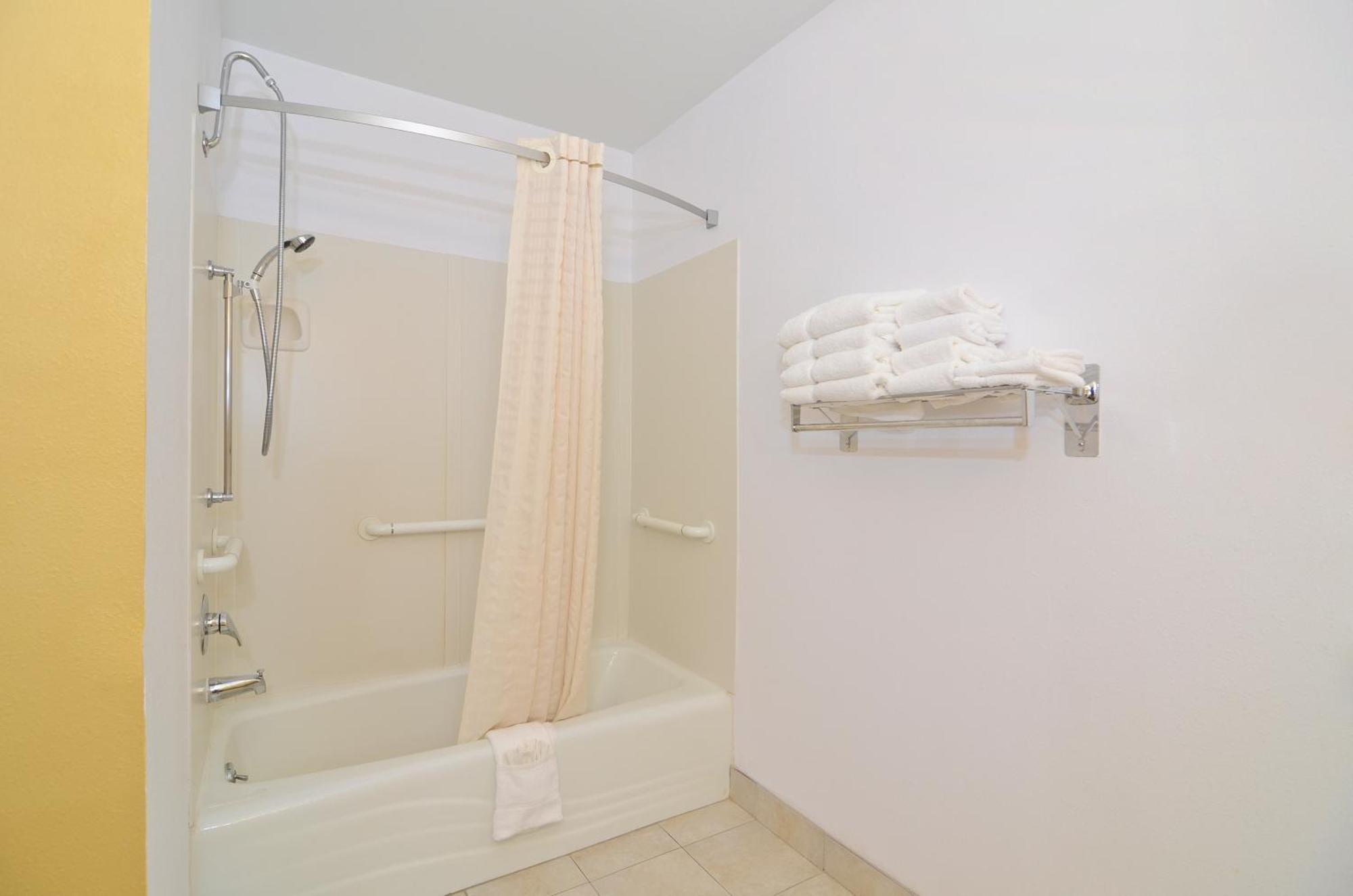 Americas Best Value Inn Iola Oda fotoğraf