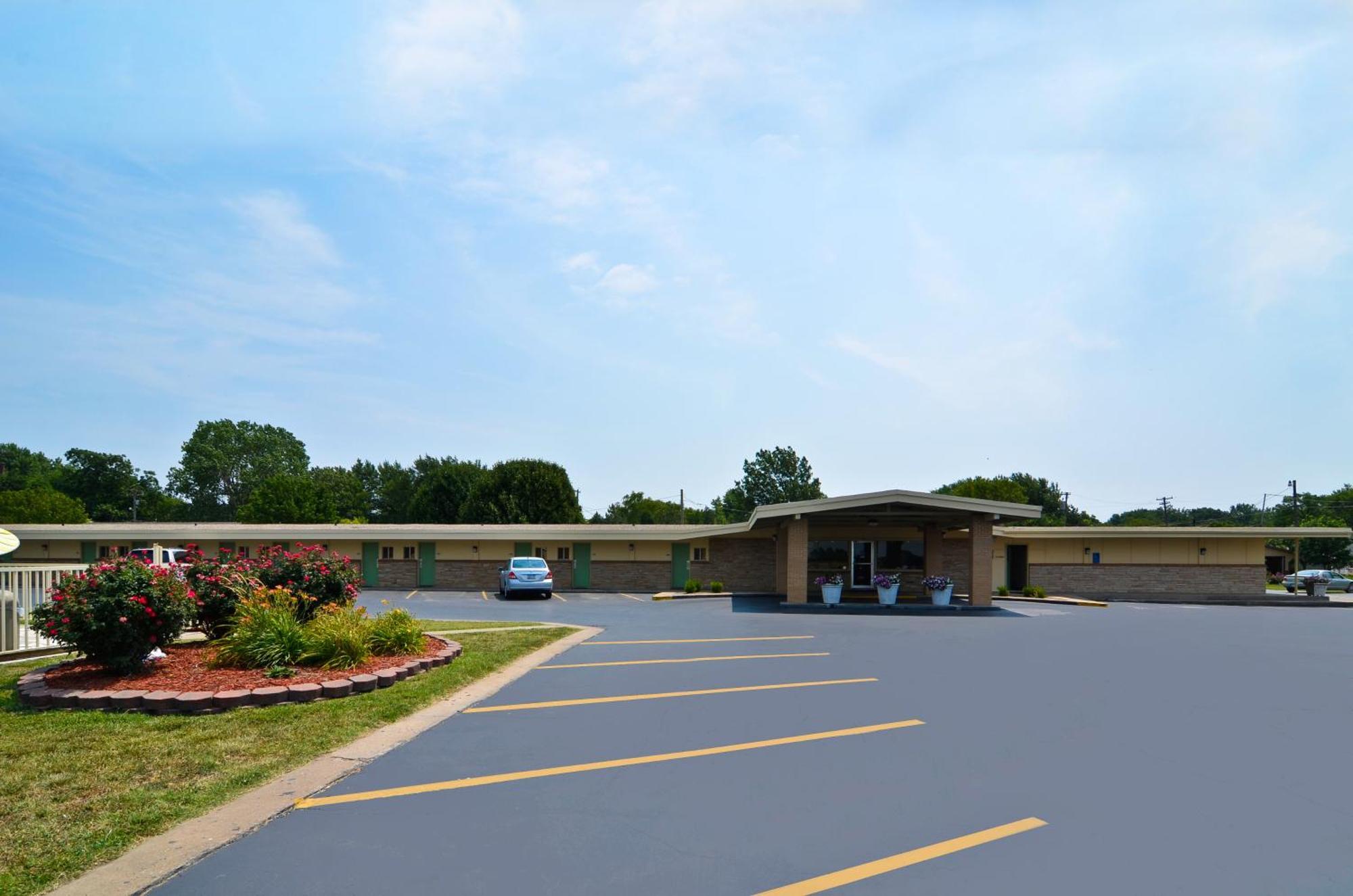 Americas Best Value Inn Iola Dış mekan fotoğraf