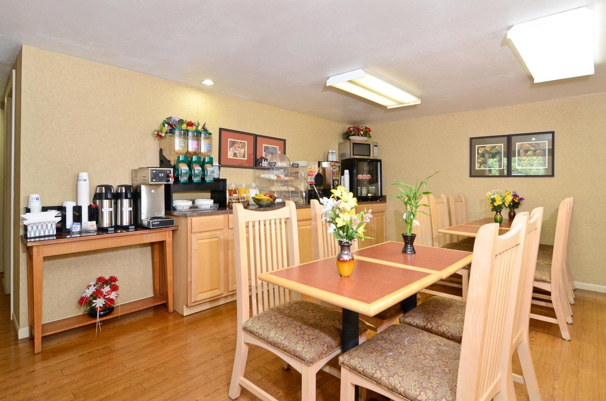 Americas Best Value Inn Iola Dış mekan fotoğraf