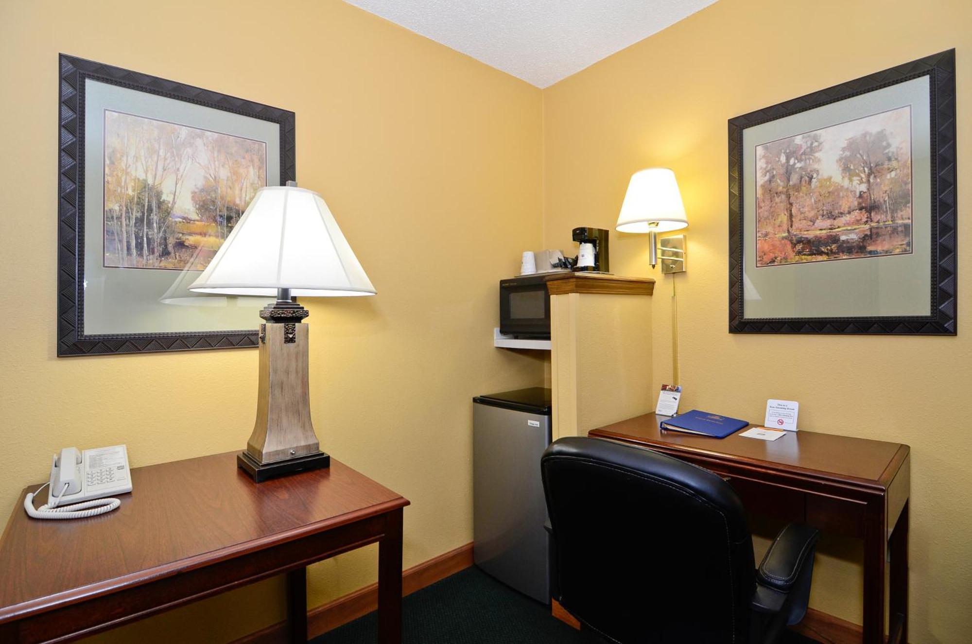 Americas Best Value Inn Iola Oda fotoğraf