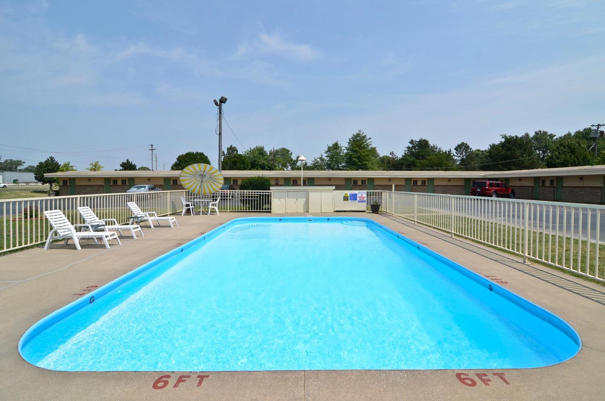 Americas Best Value Inn Iola Dış mekan fotoğraf