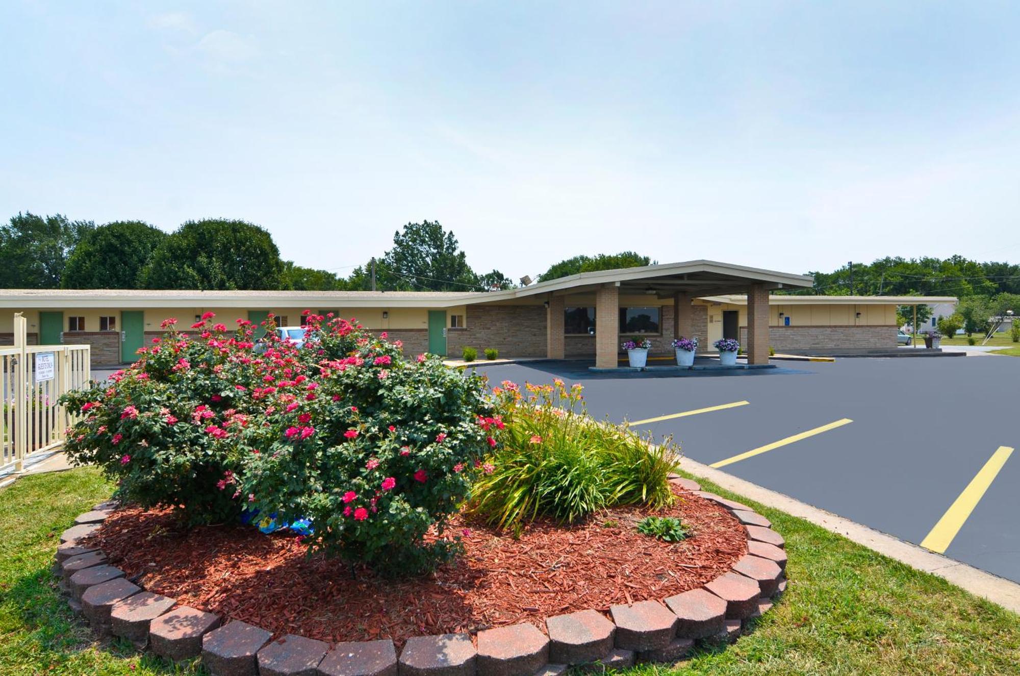 Americas Best Value Inn Iola Dış mekan fotoğraf